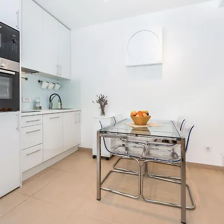 Apartman Stunning In With Kitchen