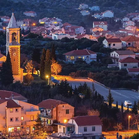 Apartment Two-bedroom In Murter